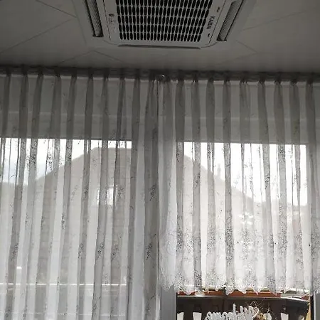 公寓 Mones Monteur- Und *